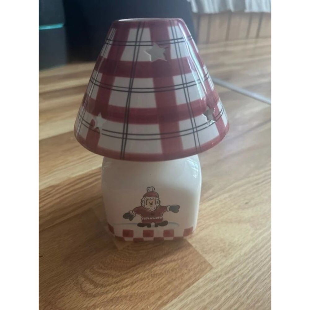 Santa candle holder with shade